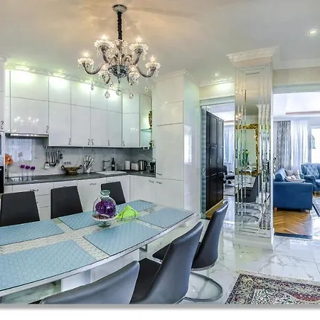 Residence Central Apartment